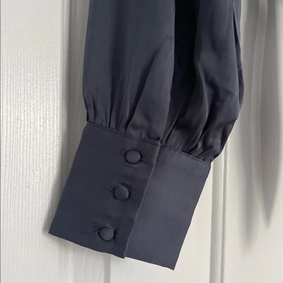 ❌SOLD❌ Kittenish tie front cropped top 🐱 - Picture 5 of 8